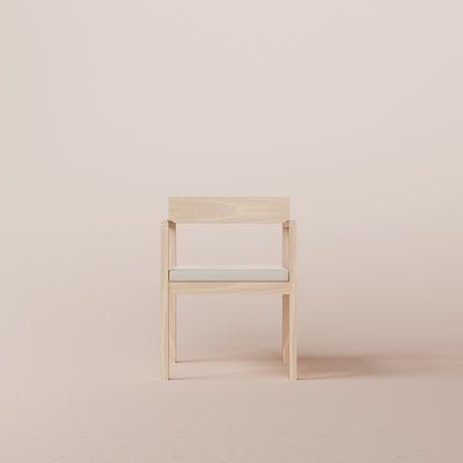 SLOT CHAIR
