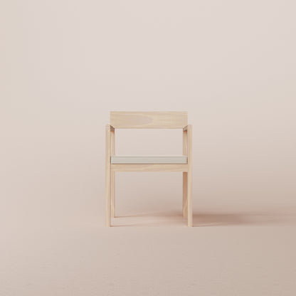 SLOT CHAIR