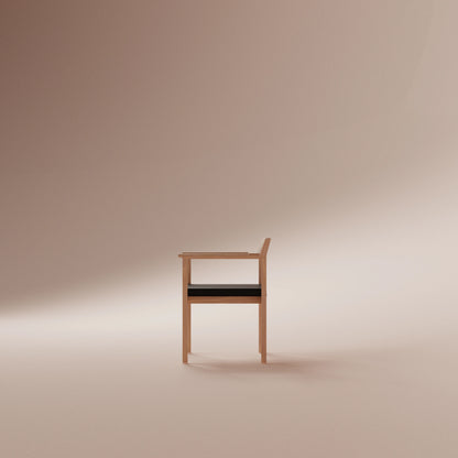 SLOT CHAIR