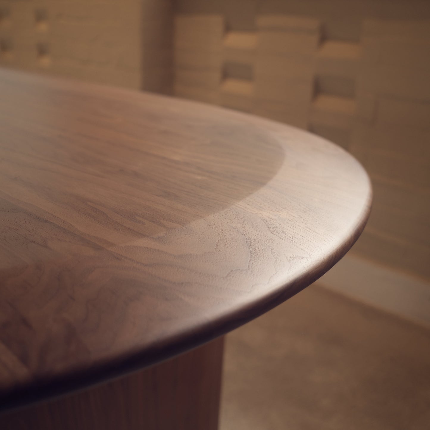 PIE DINING TABLE