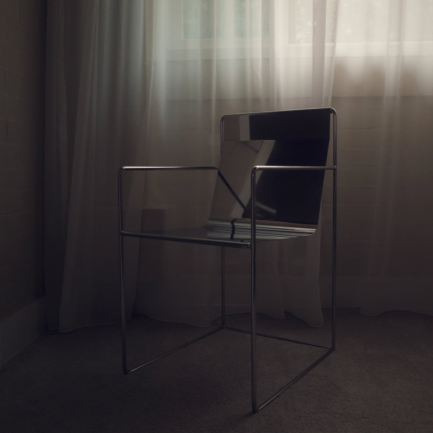 SLIM CHAIR